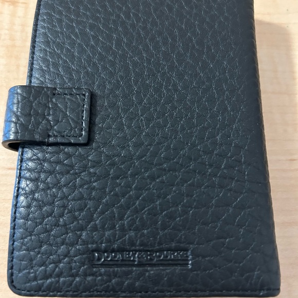 Dooney and Bourke Notepad Wallet Black - Picture 2 of 8